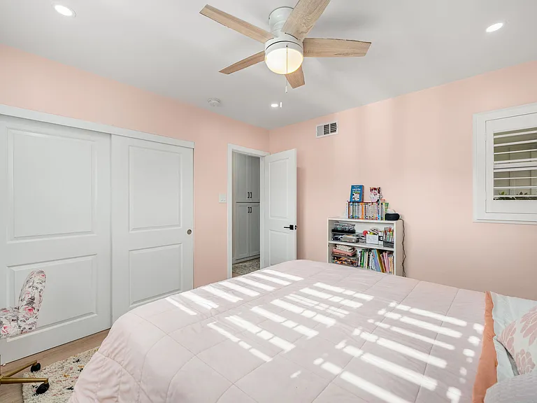 16229 Janine Dr — Photo 37