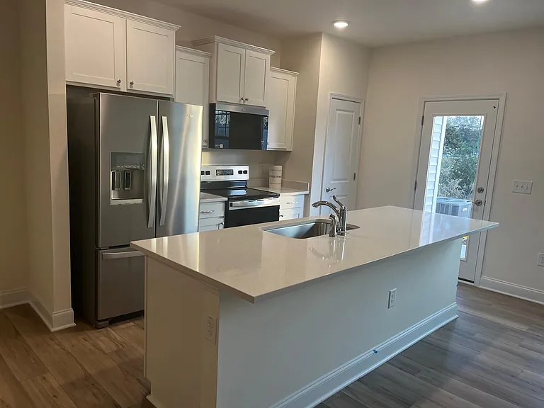 24 Lavender Ln — Photo 8