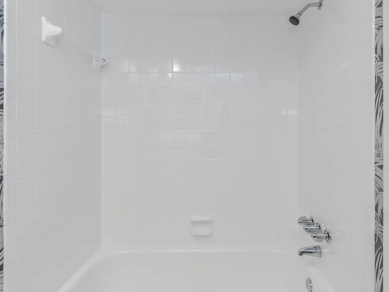 4910 38th Way S #111 — Photo 9
