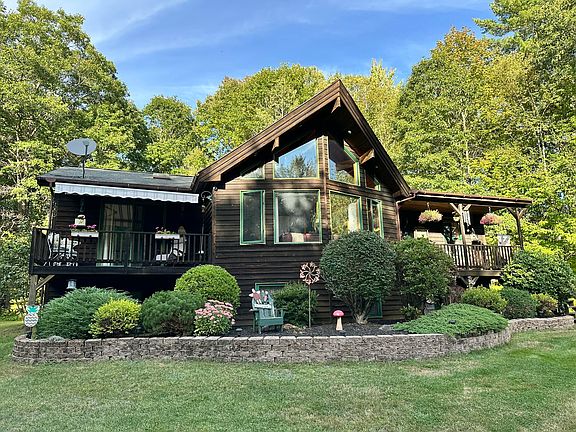 2nd image of 555 Hinckley Road