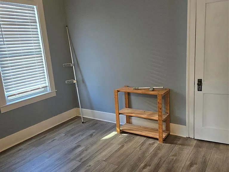 567 Oak St — Photo 12