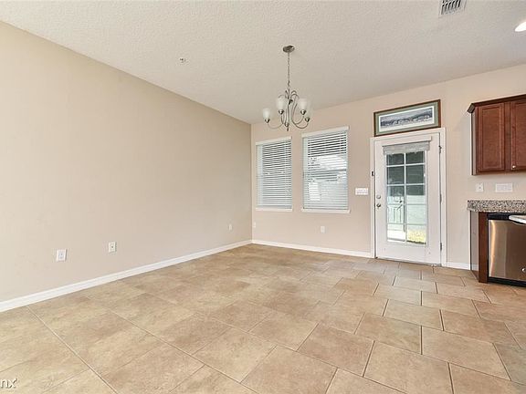 5th image of 4730R Nathan Hale Blvd