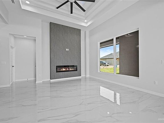 4th image of 2214 Piedra Ave N