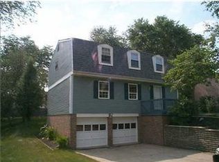 5065 Meadowridge Ln, Gibsonia, PA
