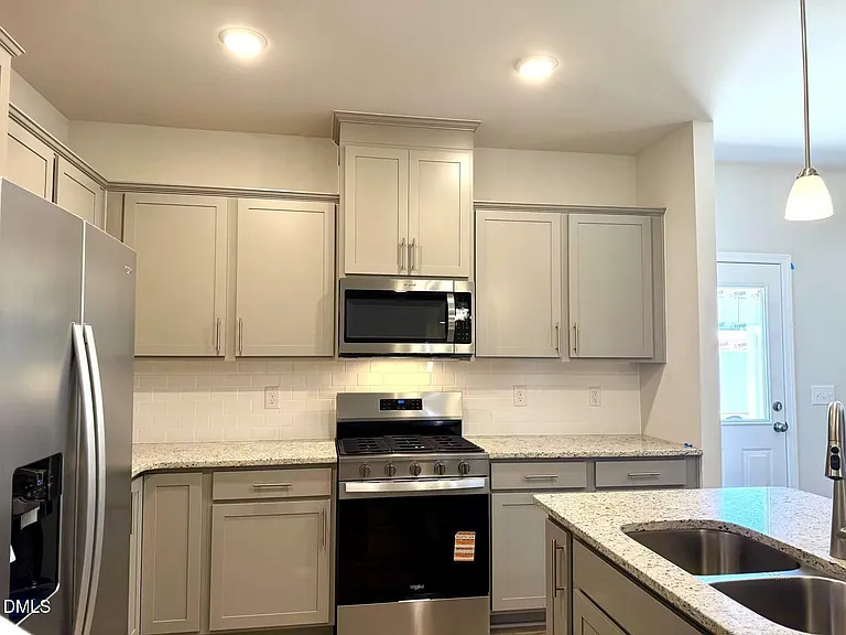 224 Broomside Ave — Photo 6
