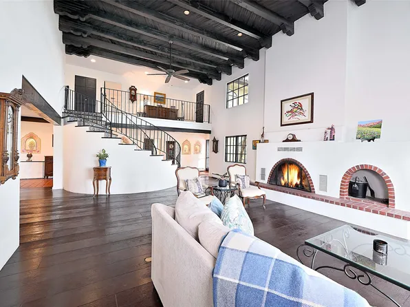 16 Toro Ln, Santa Fe, NM 87508