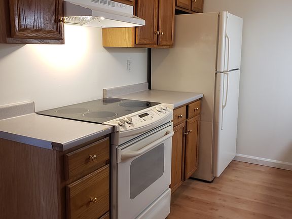 Updated kitchen with ceramic top stove