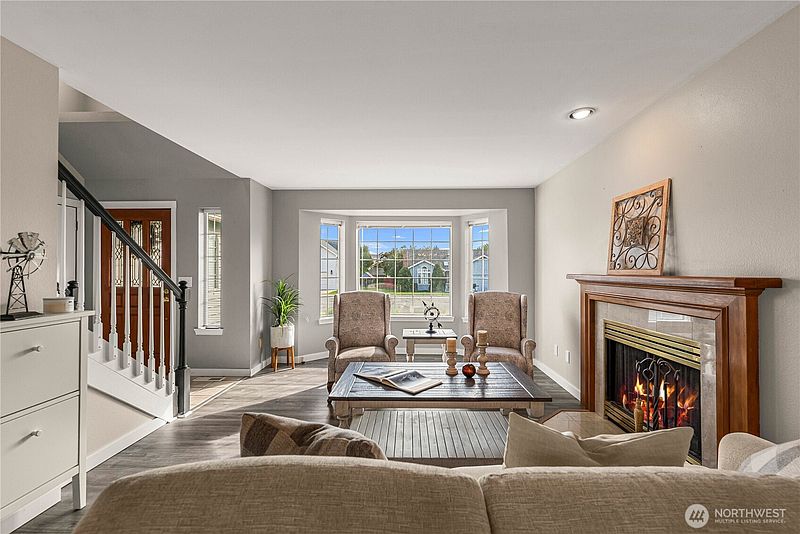 3rd image of 710 Kriewald Court