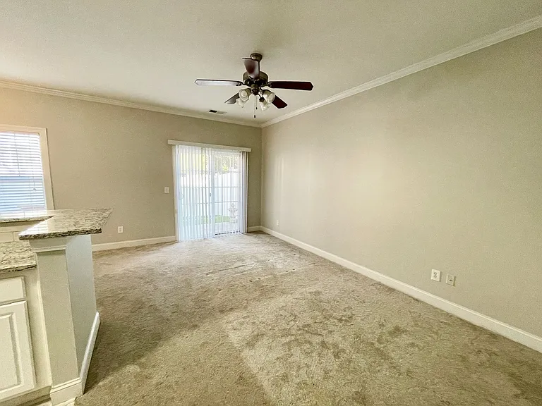 12 Braiden Manor Rd — Photo 3