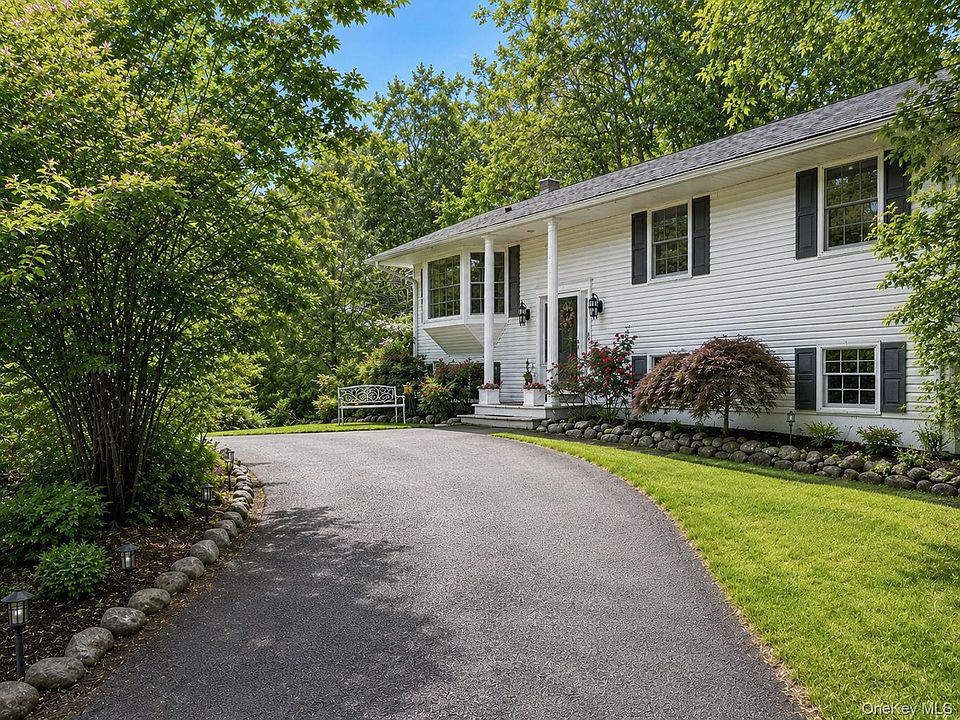 1st image of 111 Ludvigh Road