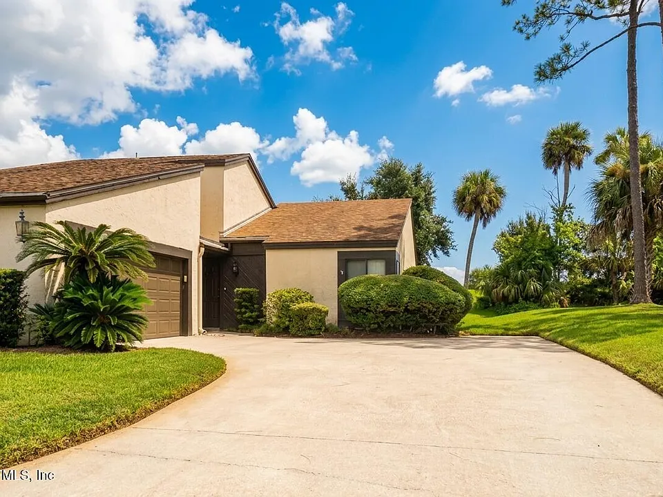 7841 Baymeadows Cir W