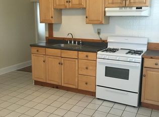 14 Harrison St APT 2, Taunton, MA 02780