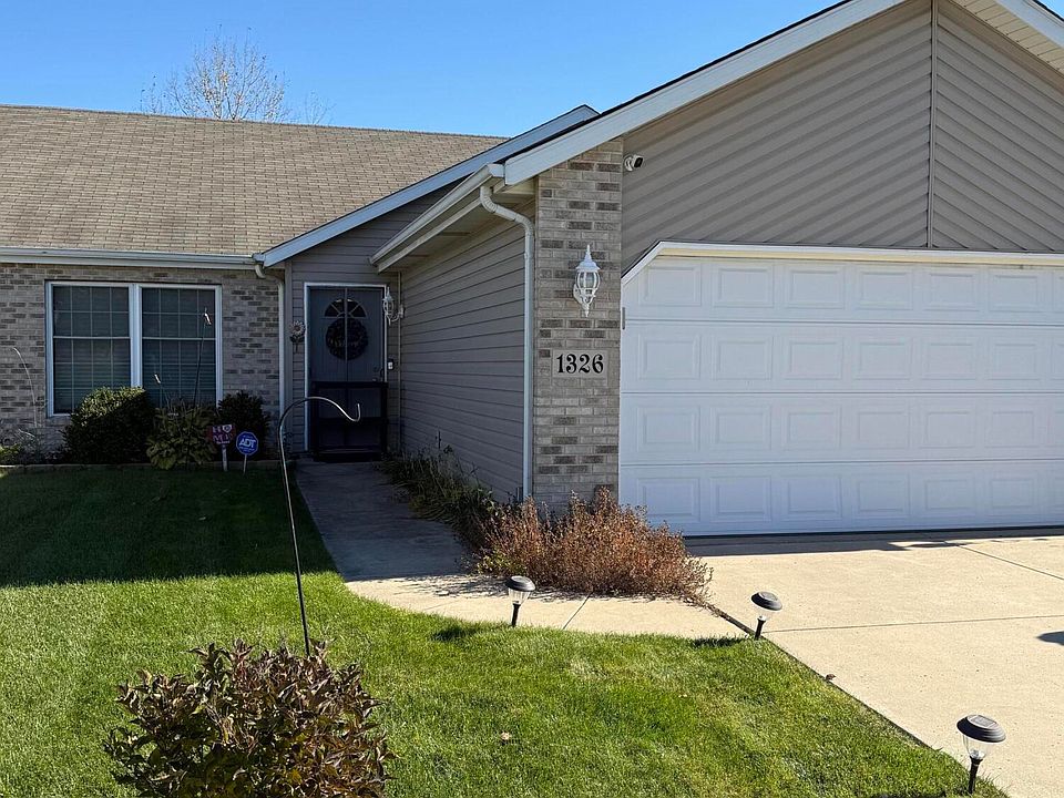 2nd image of 1326 Csokasy Ln