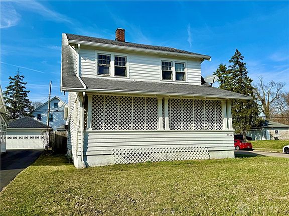 2nd image of 1001 W Hillcrest Ave
