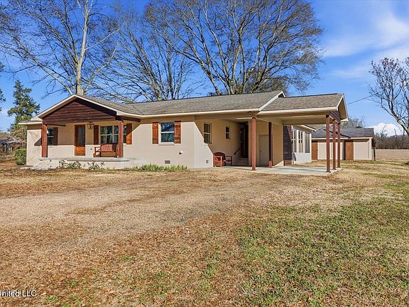 3rd image of 518 Walters Rd