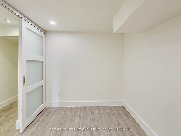 669 Euclid Ave #LOWER — Photo 12