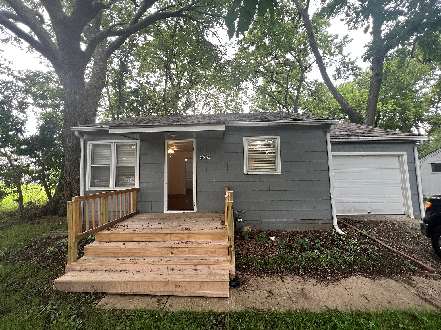 2 bed, 672 sqft, $1,395 — Photo 1