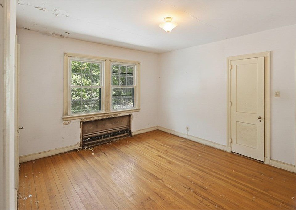 16th image of 379 Old Rock Rd