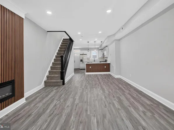 2605 E Hoffman St, Baltimore, MD 21213