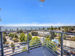1342 Johnston Rd #807, White Rock, BC