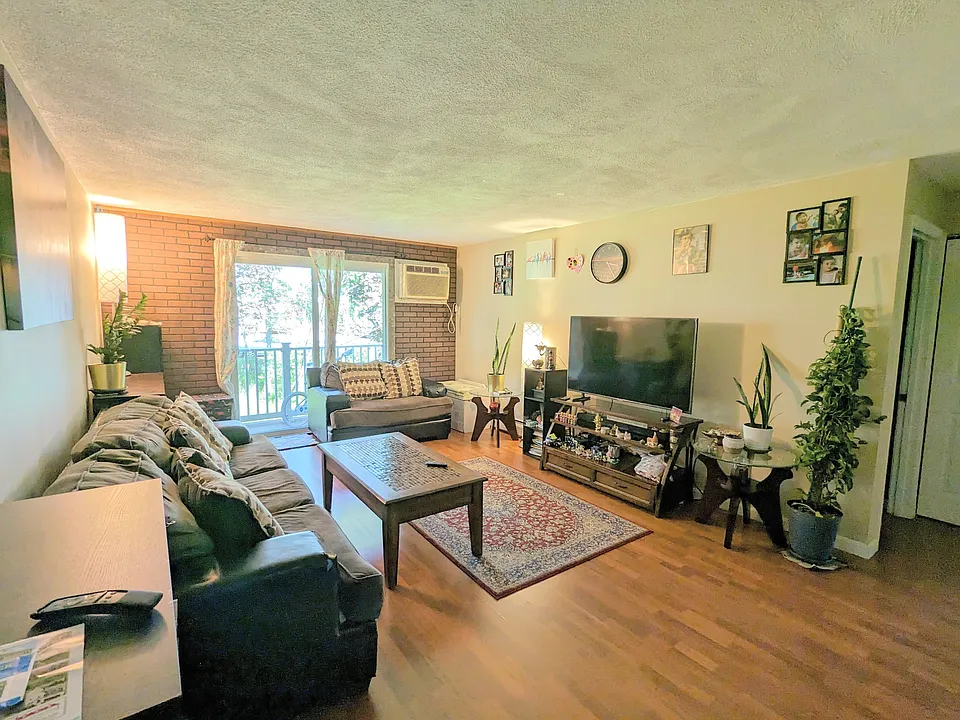 10 Kenmar Dr #40