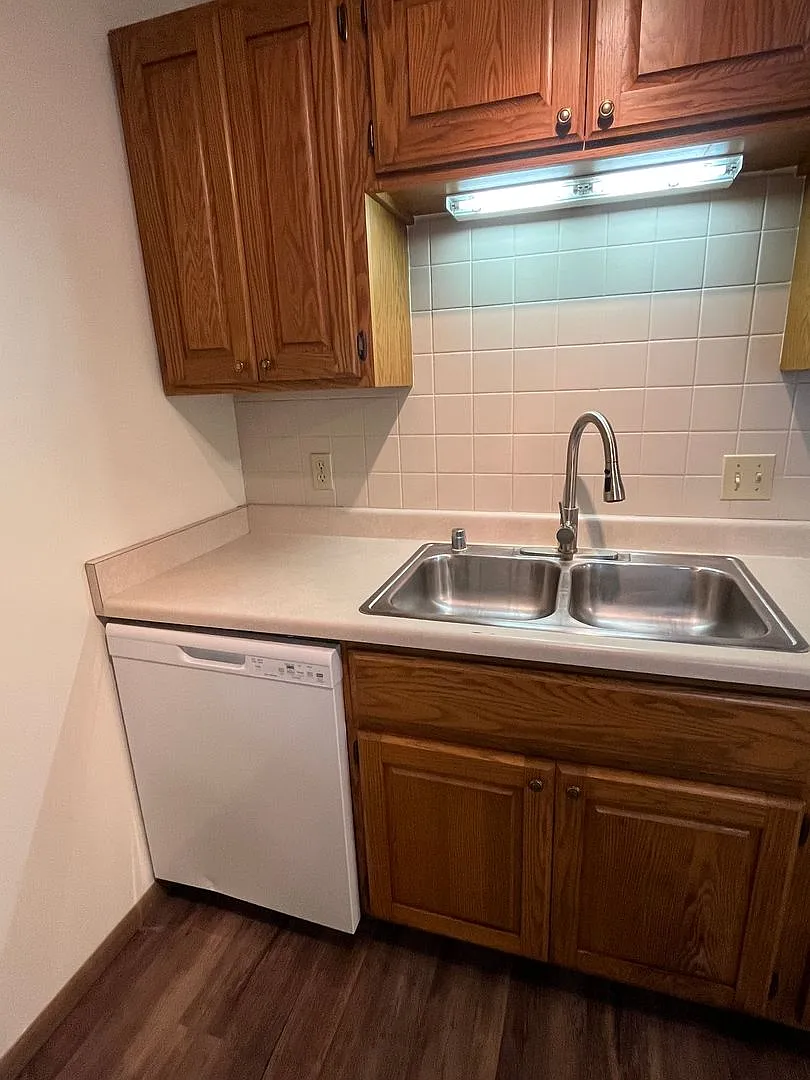 Arena Apartments — Photo 4