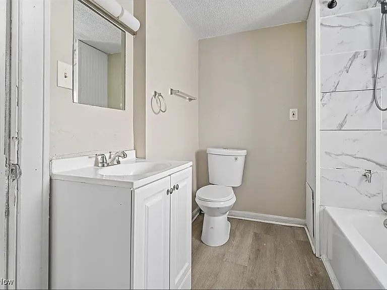 625 Wyandot Ave — Photo 16