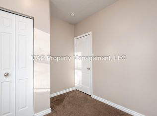 881 Hunt St, Akron, OH 44306