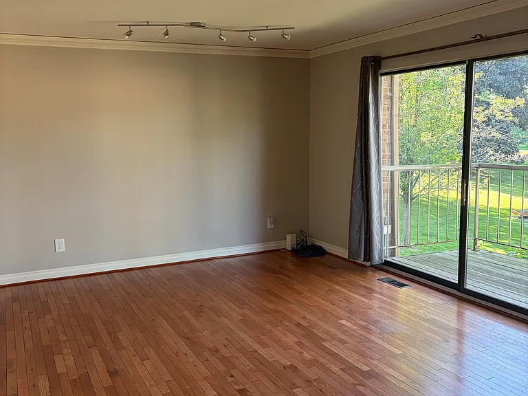 806 Oak Brook Ridge Dr — Photo 4