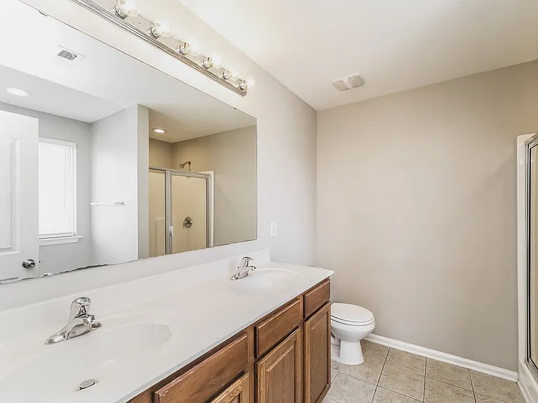 620 Wrayhill Dr — Photo 12