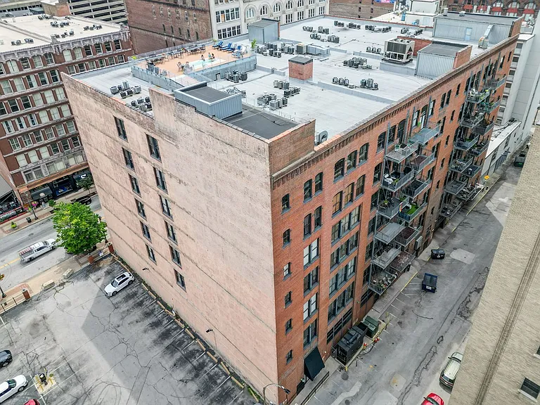 1113 Washington Ave #418 — Photo 34