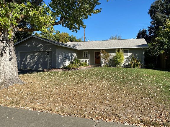 2nd image of 720 Mulberry Ln