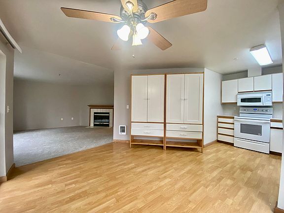 5th image of 24018 26th Pl S APT D302