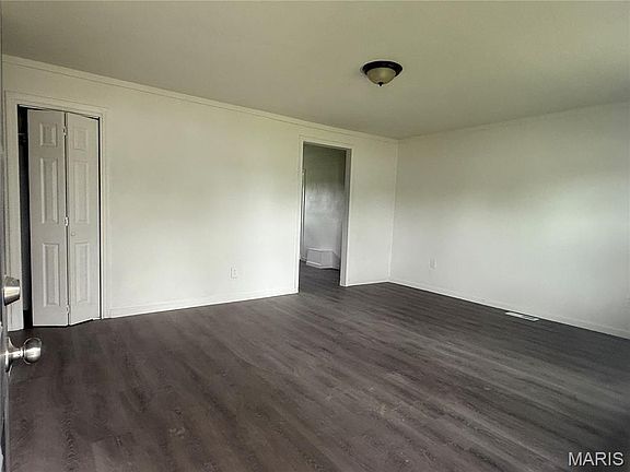 2nd image of 7 Lazarcheff Dr