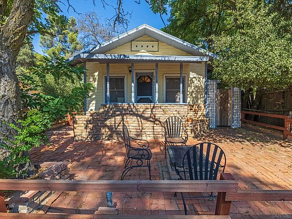 2nd image of 2449 Live Oak Trl
