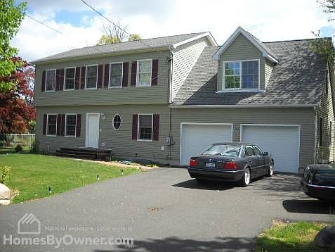 1st image of 24 Ethan Allen Dr