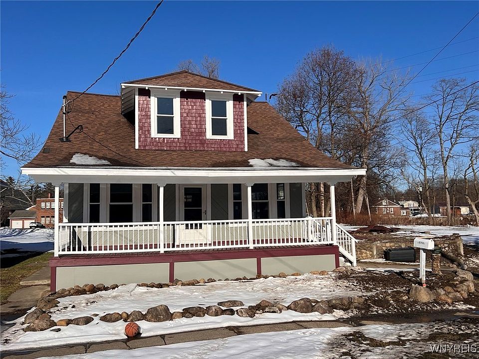 1st image of 8 Rix Pl