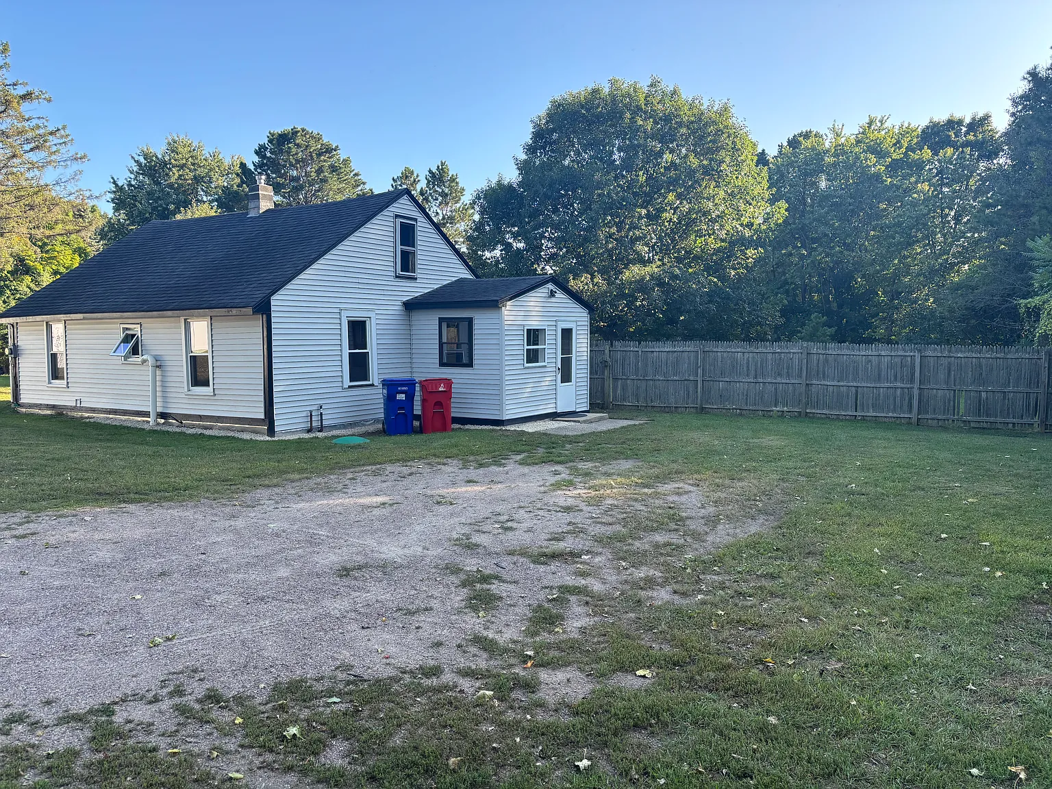 250 River Rd — Photo 2