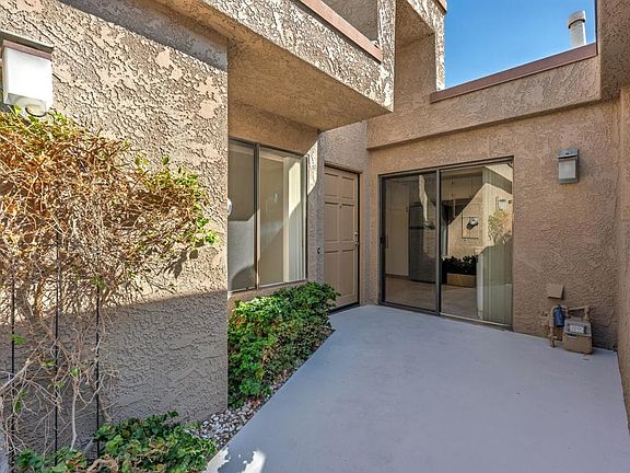 3rd image of 48953 Canyon Crest Ln