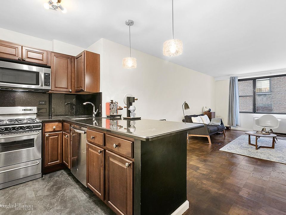 1st image of 7 E 14th St APT 526