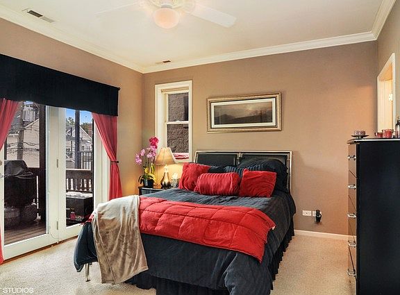 5th image of 2737 N Southport Ave #2