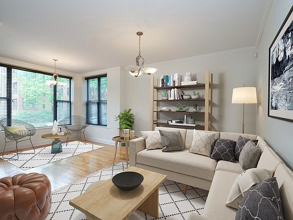 3rd image of 1332 W Albion Ave APT 1W