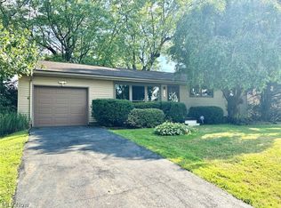 2134 41st St NE, Canton, OH 44705