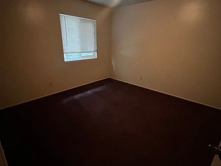 333 Bonnie Villa Apartments — Photo 15