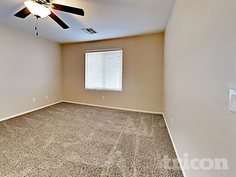 23683 W Huntington Dr — Photo 6