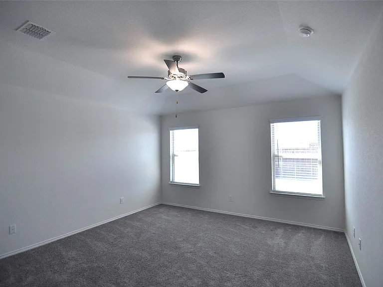 8913 Zubia Ln — Photo 7