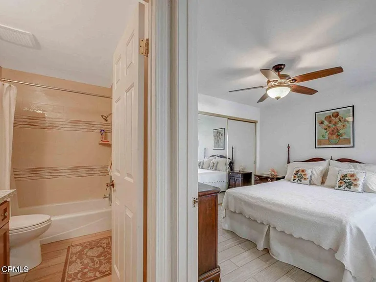716 Island View Cir — Photo 23
