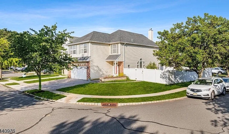 41 Tall Oaks Ct — Photo 6