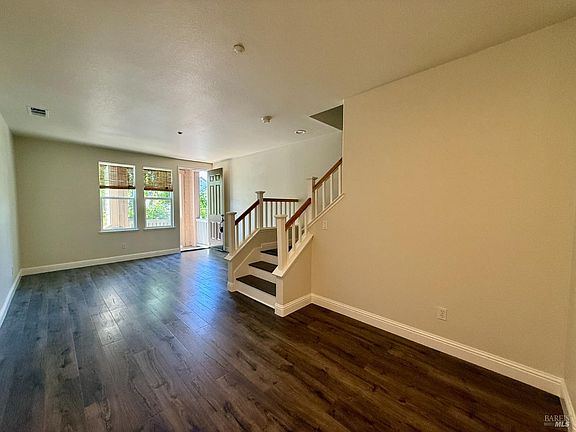 5th image of 60 Almond Court