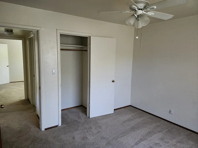 1605 Eastern Ave — Photo 8